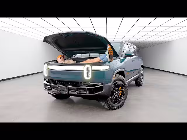 Rivian R1S details